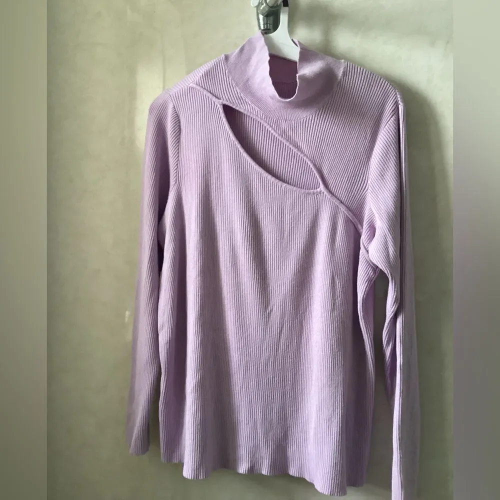 Lavender 2X Ribbed Sweater cut out detail